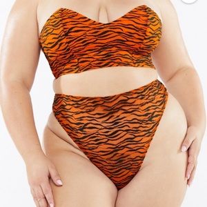 High waisted lace animal print thong